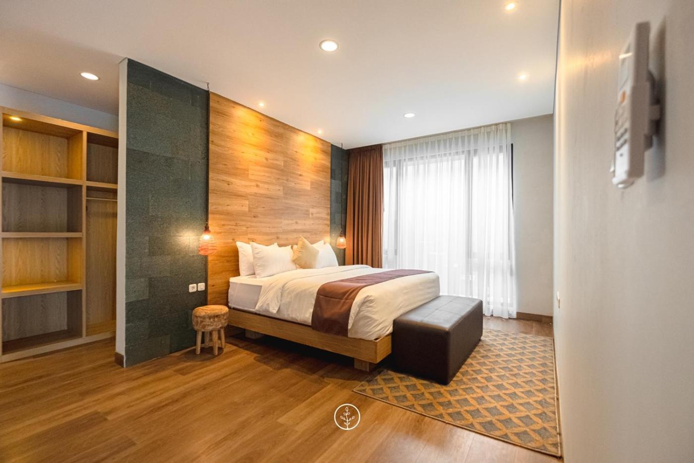 Atsuka Hill View 8 Bedrooms With A Private Heated Swimming Pool *