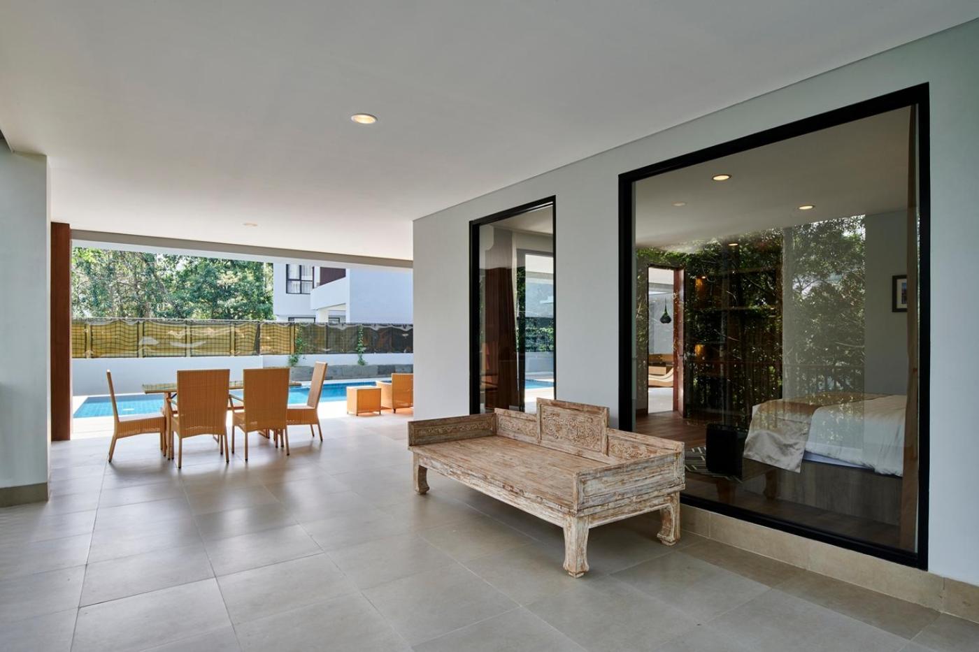 Atsuka Hill View 8 Bedrooms With A Private Heated Swimming Pool Bandung
