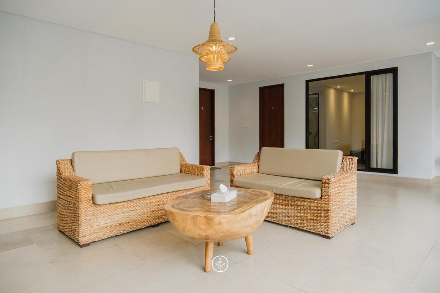 Villa Atsuka Hill View 8 Bedrooms With A Private Heated Swimming Pool
