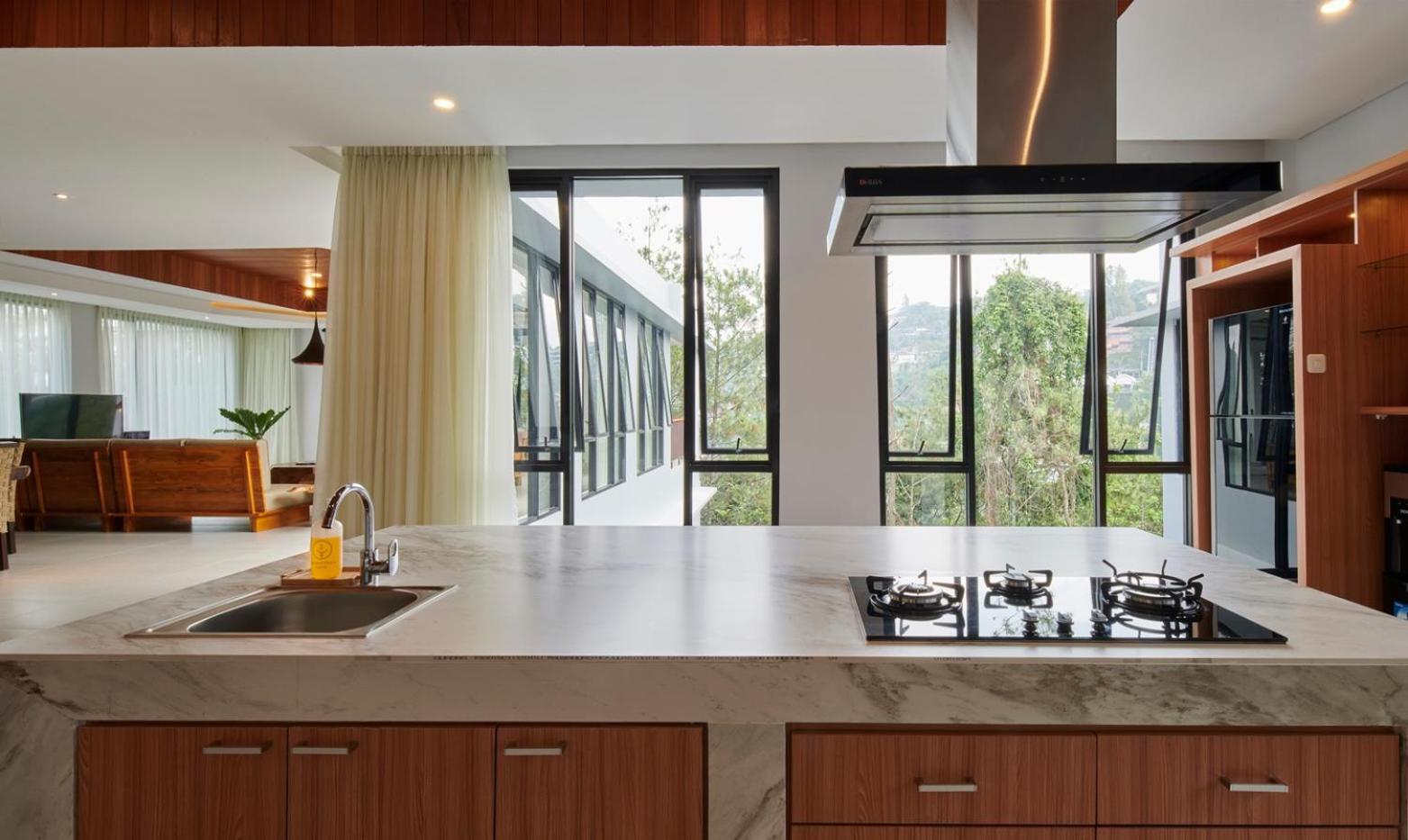 Villa Atsuka Hill View 8 Bedrooms With A Private Heated Swimming Pool *
