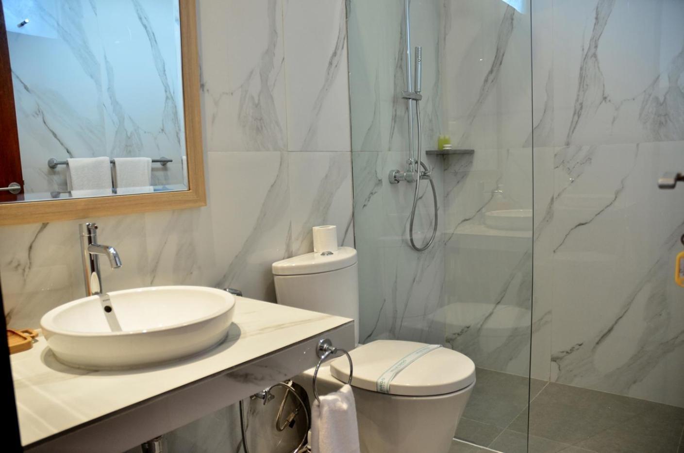 Atsuka Hill View 8 Bedrooms With A Private Heated Swimming Pool *