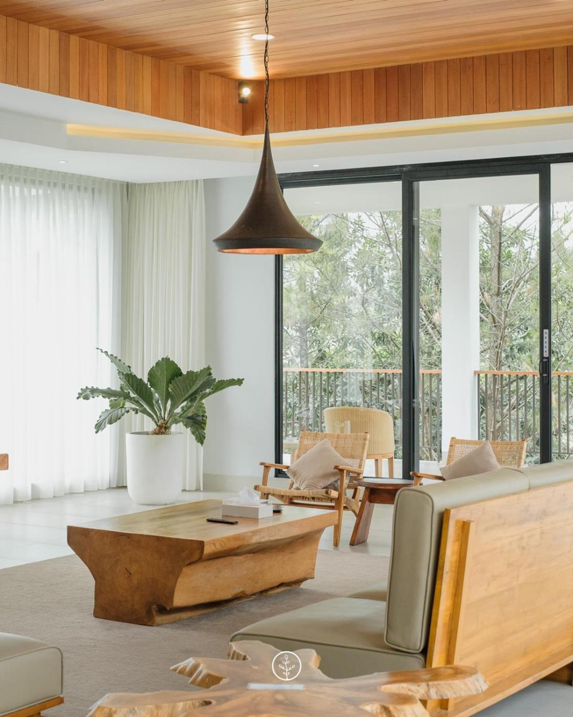Villa Atsuka Hill View 8 Bedrooms With A Private Heated Swimming Pool Bandung