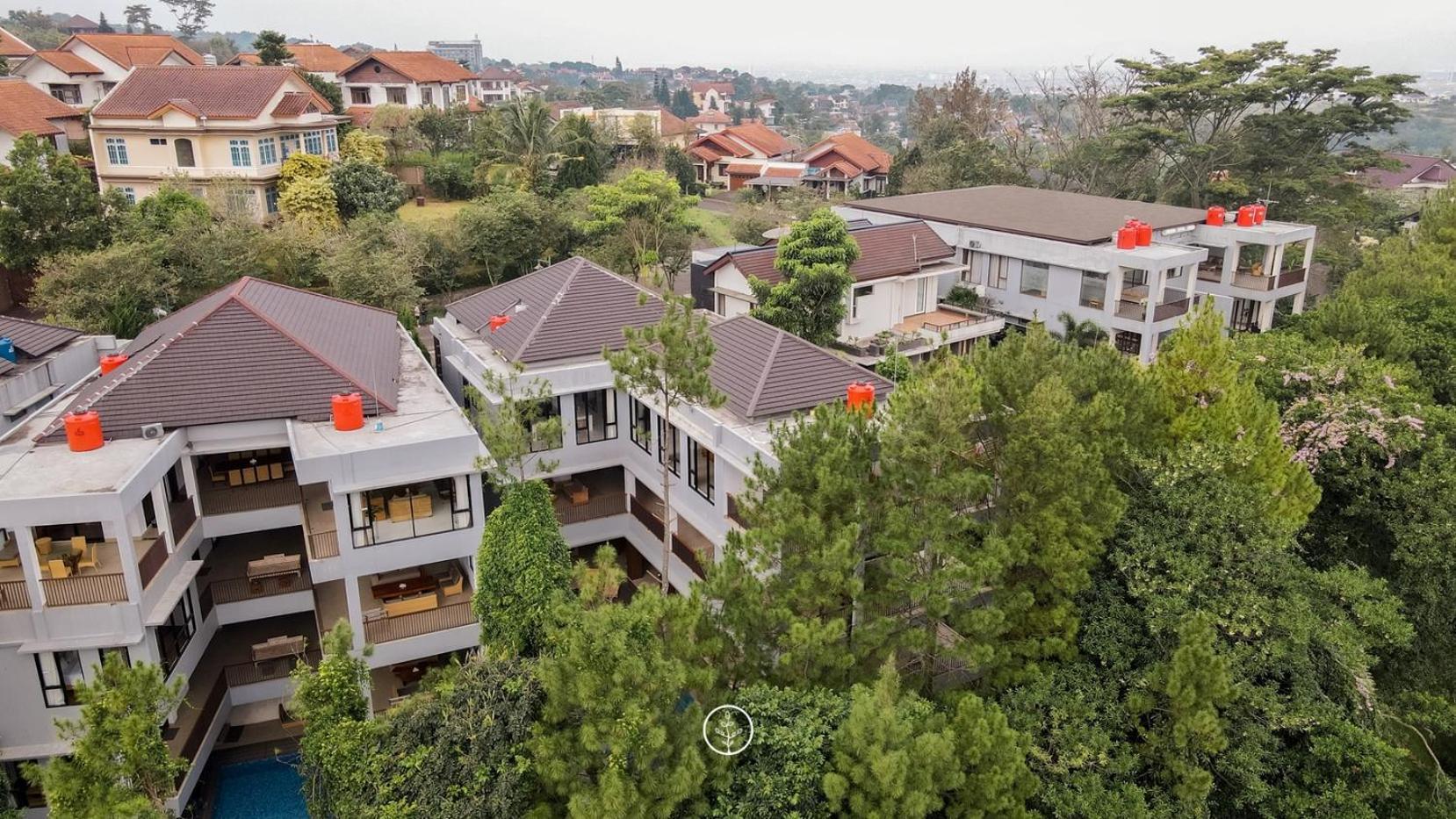 Atsuka Hill View 8 Bedrooms With A Private Heated Swimming Pool