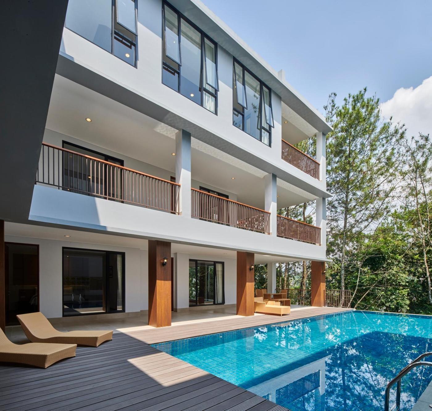 Atsuka Hill View 8 Bedrooms With A Private Heated Swimming Pool *